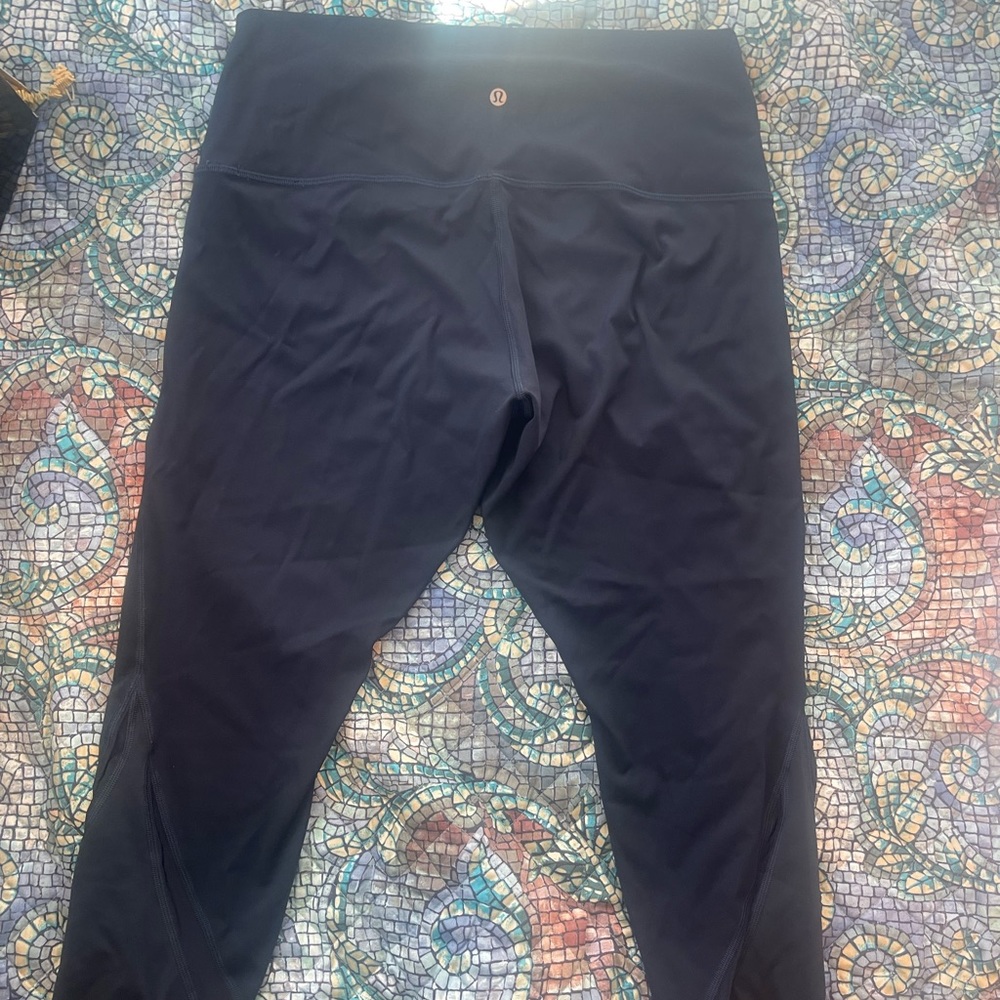 Wonder under size 14 like new condition with mesh at bottom